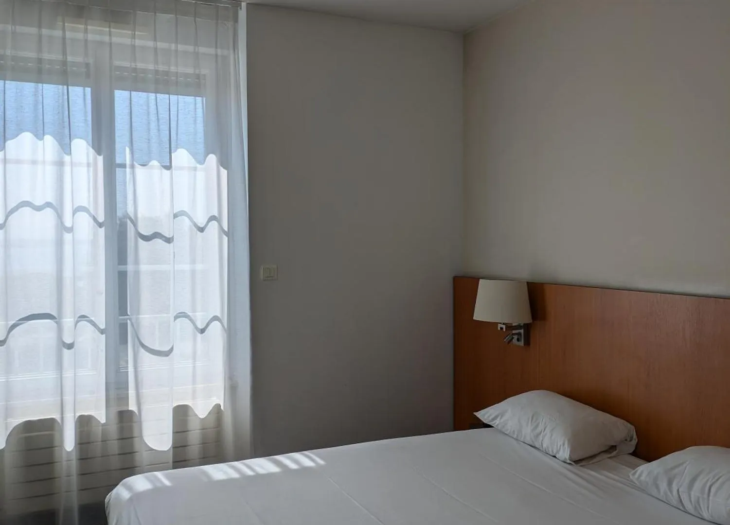 Hotel De La Gare 브레스트
