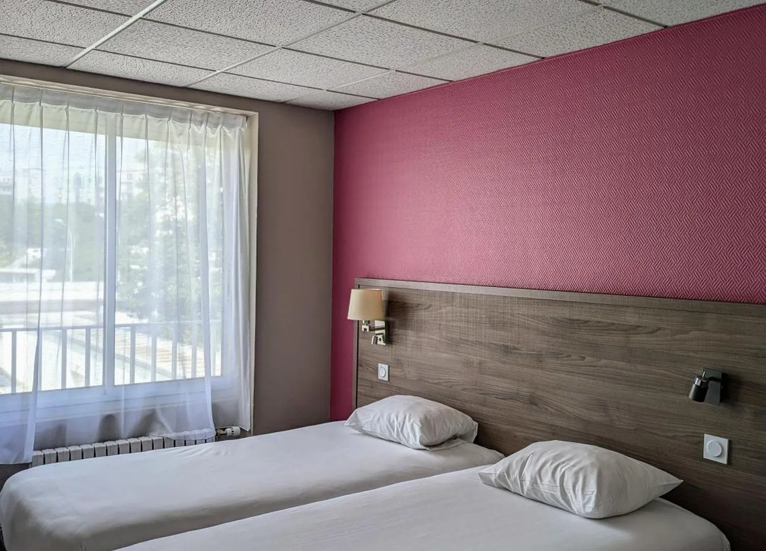 Hotel De La Gare Brest 3*,