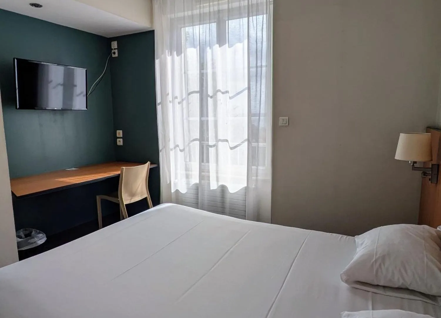 Hotel De La Gare 브레스트
