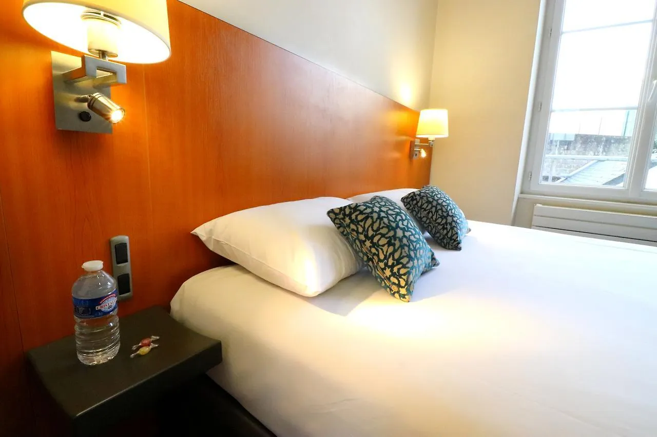 ***  Hotel De La Gare Brest France